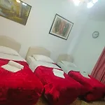 Host Roma