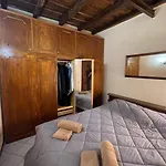 Campo De\' Fiori View Apartment