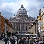 Trevi Fountain House Deluxe