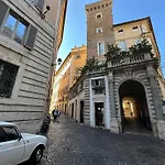 Portoghesi Apartment