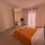 Elizabeth\'S Home