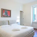 Crescenzio Elegant Apartment