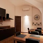 Heysuite Classic - Luxury House - Navona