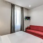 Style Apartment Julia 50 Mt From Colosseum