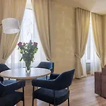 Pantheon Urbes Collection