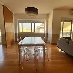Luce, Silenzio Ed Eleganza Nel Cuore Di Roma