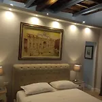 Fontana Di Trevi - Historic Center Apartment