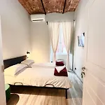 Român Holidays