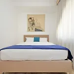 Central 1Br Flat With Balcony