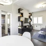 Elegant Apartment Metro A - By Openroma