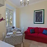 Gloria\'S House In Rome
