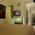Quiriti House