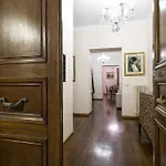 Fontana De Trevi Apartment
