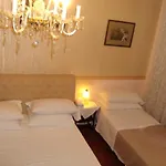 La Vie Est Belle