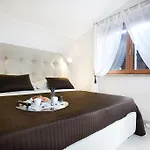 Aurelia House And Loft