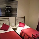 Holiday House Cecilia Hotel