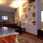 Luxury Ai Banchi Nuovi