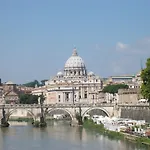 Roma San Pietro Holiday