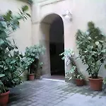 Roma Prince Inn Accommodation
