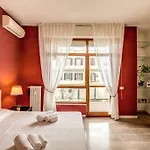 Magenta Luxury San Pietro 22