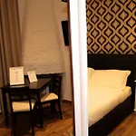 Roman Royal Rooms