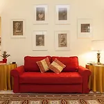 Portico Ottavia Garden Apartment