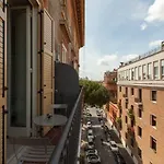Colosseum Corner