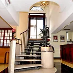 Hotel Executive