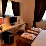 Romantic Nest In Rome