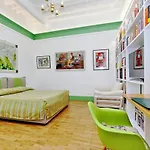 Wonderful Apartment In Trevi Area