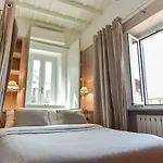 Navona Charming Apartment