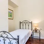 Apartment Vatican Luxury Apt By Interhome