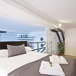 Rsh Trevi Fountain Apartments