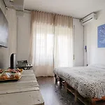 B&B Art & Industry Rome