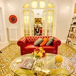 Dona\'S Luxury House