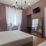 Dem Hotel