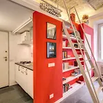 Aweshome - Colosseo Red Design