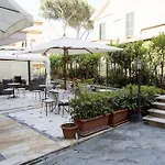 Sunrise Hotel