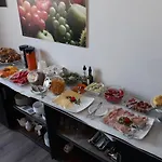 Collina Suites