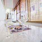 Rent In Rome - Veneto 116