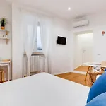 Lovely And Modern Nest Near The Colosseum