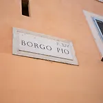 Vatican Borgo Pio 203