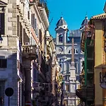 Navona White Apartment
