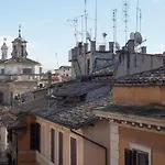 Montecitorio & Pantheon Stylish Flat