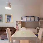 Aura Holiday House