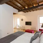Rental In Rome Trastevere Atmosphere