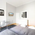 Monti Bright Apartment S&Ar