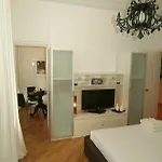 Le Suites Del Vaticano