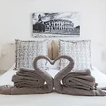 Colosseum Chich Rooms