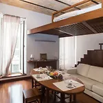 Trevi Fountain - Lovely Loft Apartment